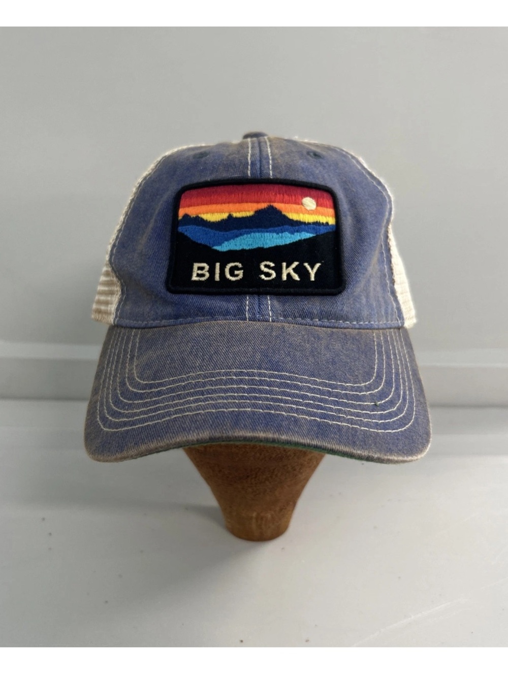 Big Sky Montana Trucker Hat SnapBack Adjustable Blue And White Retro Style OSFM